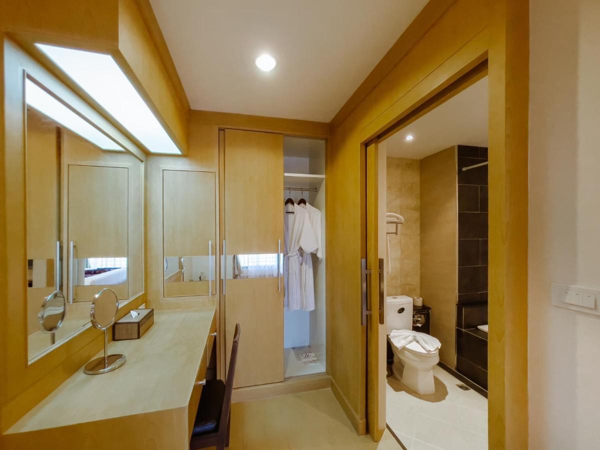 Royal Nakhara Hotel And Convention Centre Nong Khai Exterior foto