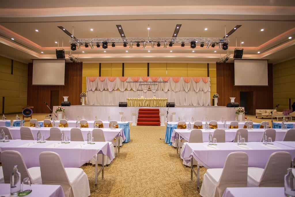 Royal Nakhara Hotel And Convention Centre Nong Khai Exterior foto